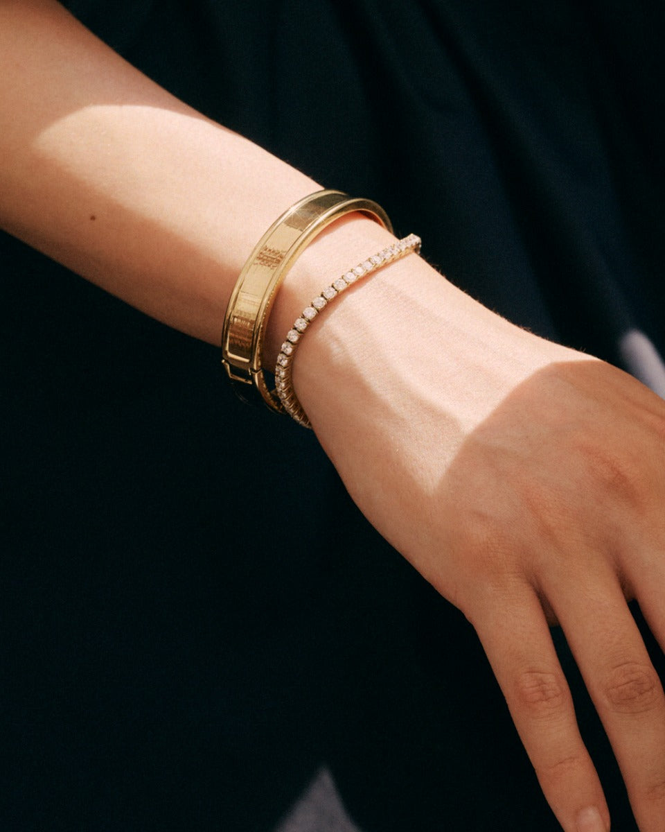 FRAME BANGLE