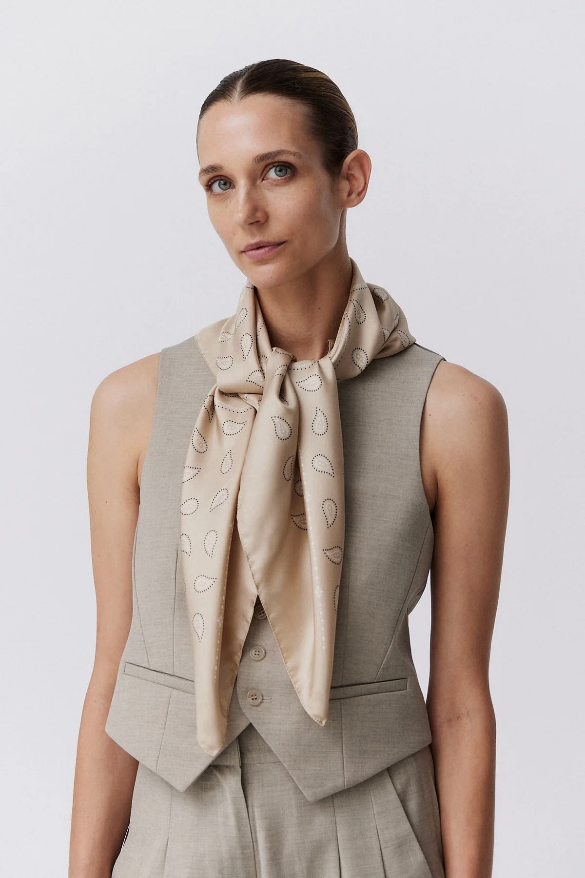 PRINZ BERLIN Silk Scarf Paisley