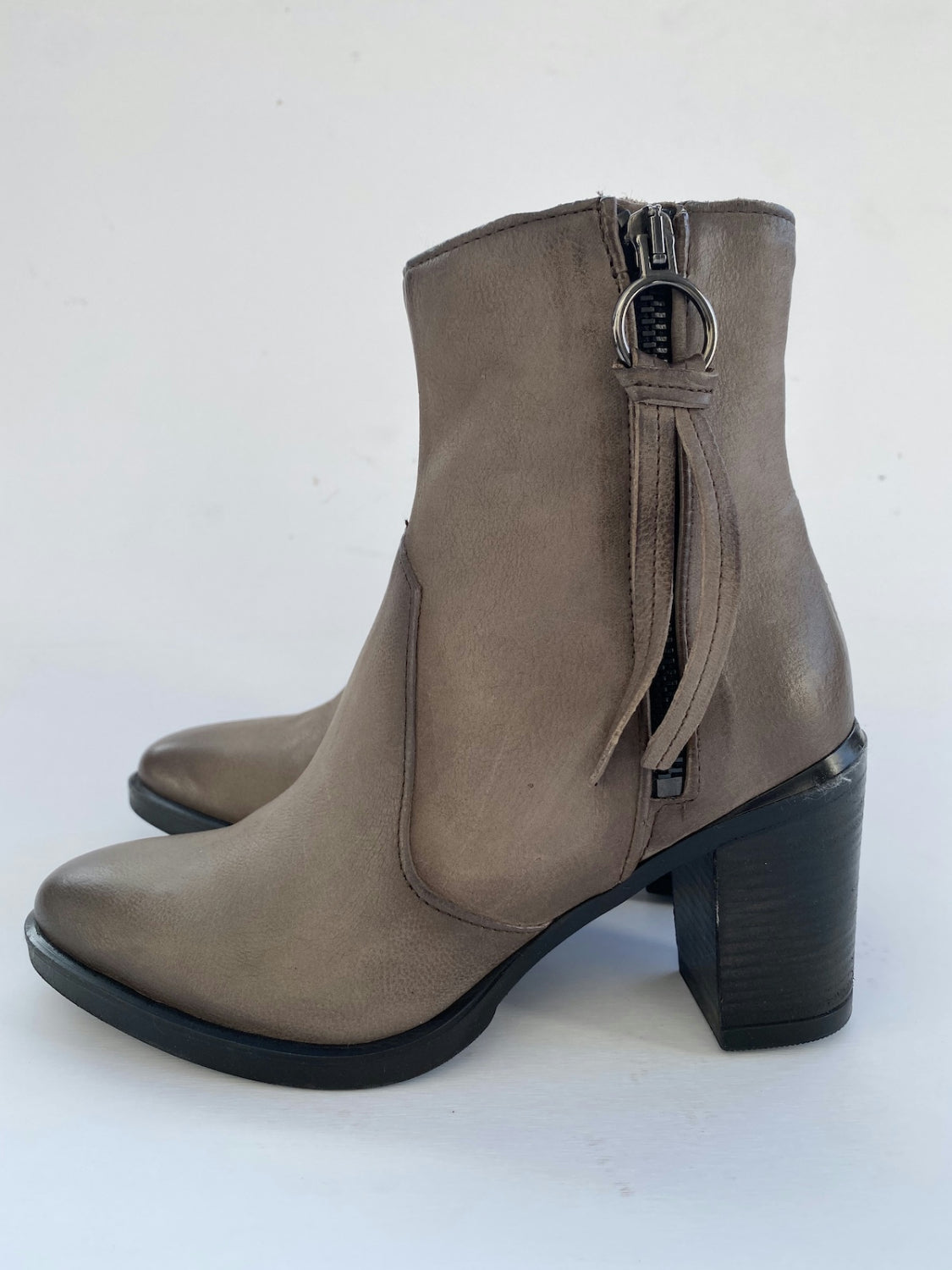 MJUS Stiefelette