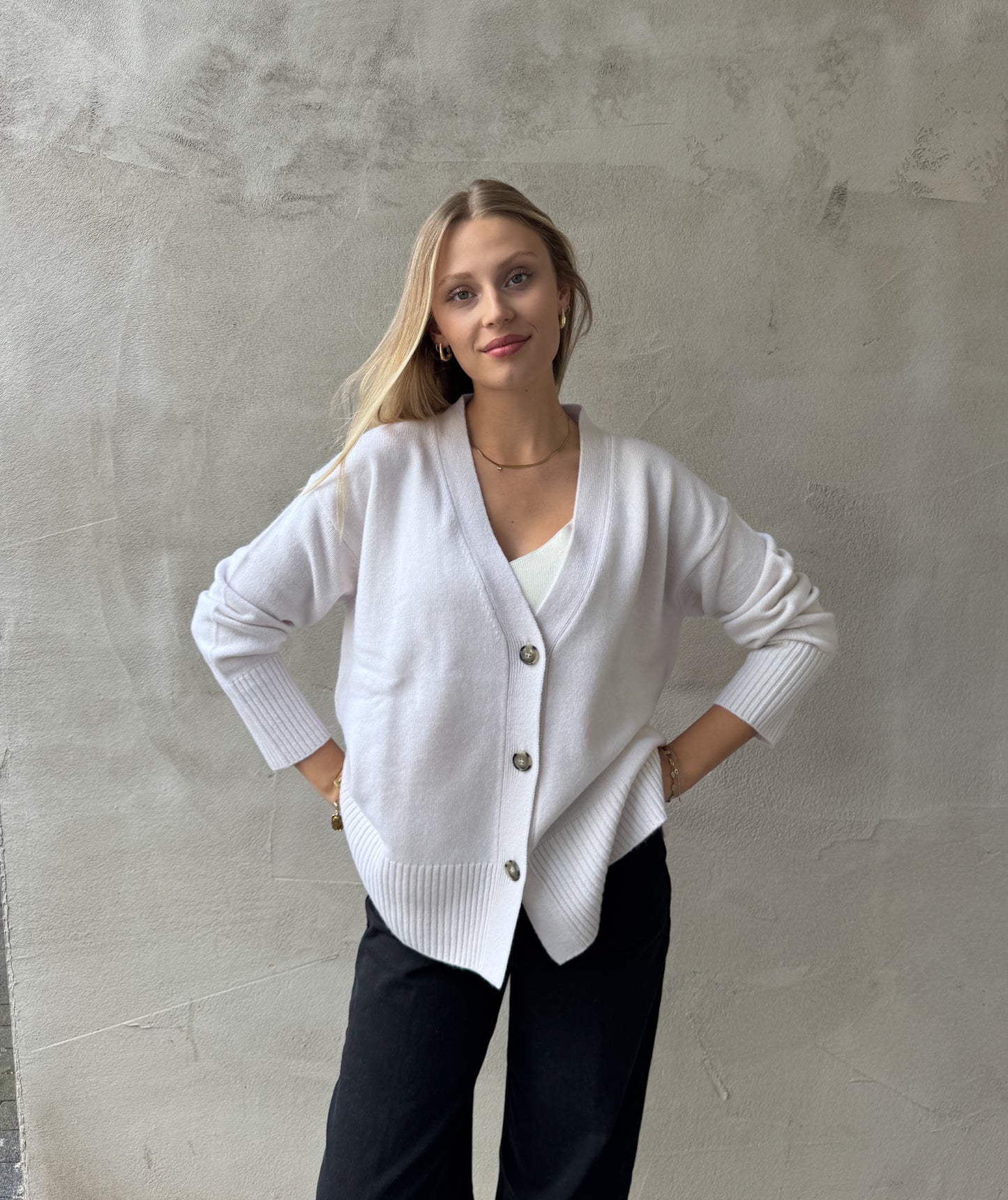 Oversize Cardigan in Creme mit Cashmere-Anteil