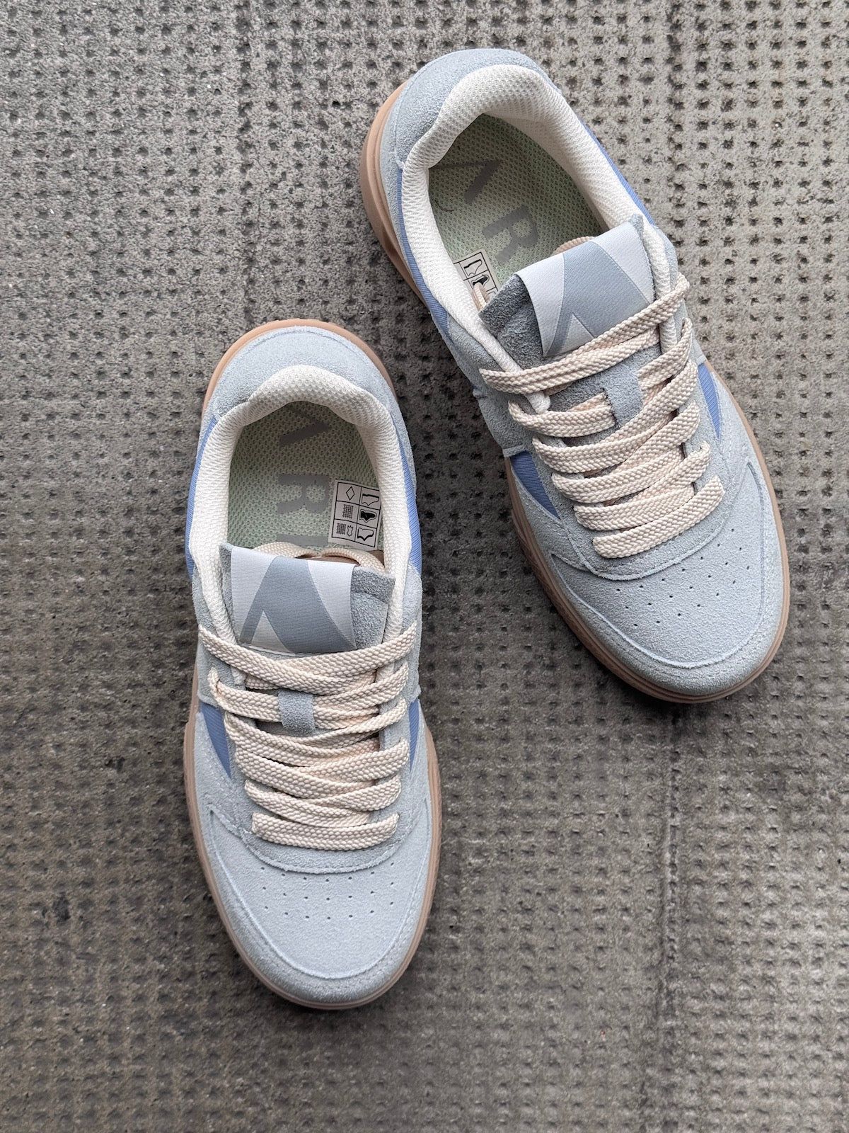 Sneaker UNCOVER DUSTY BLUE GUM