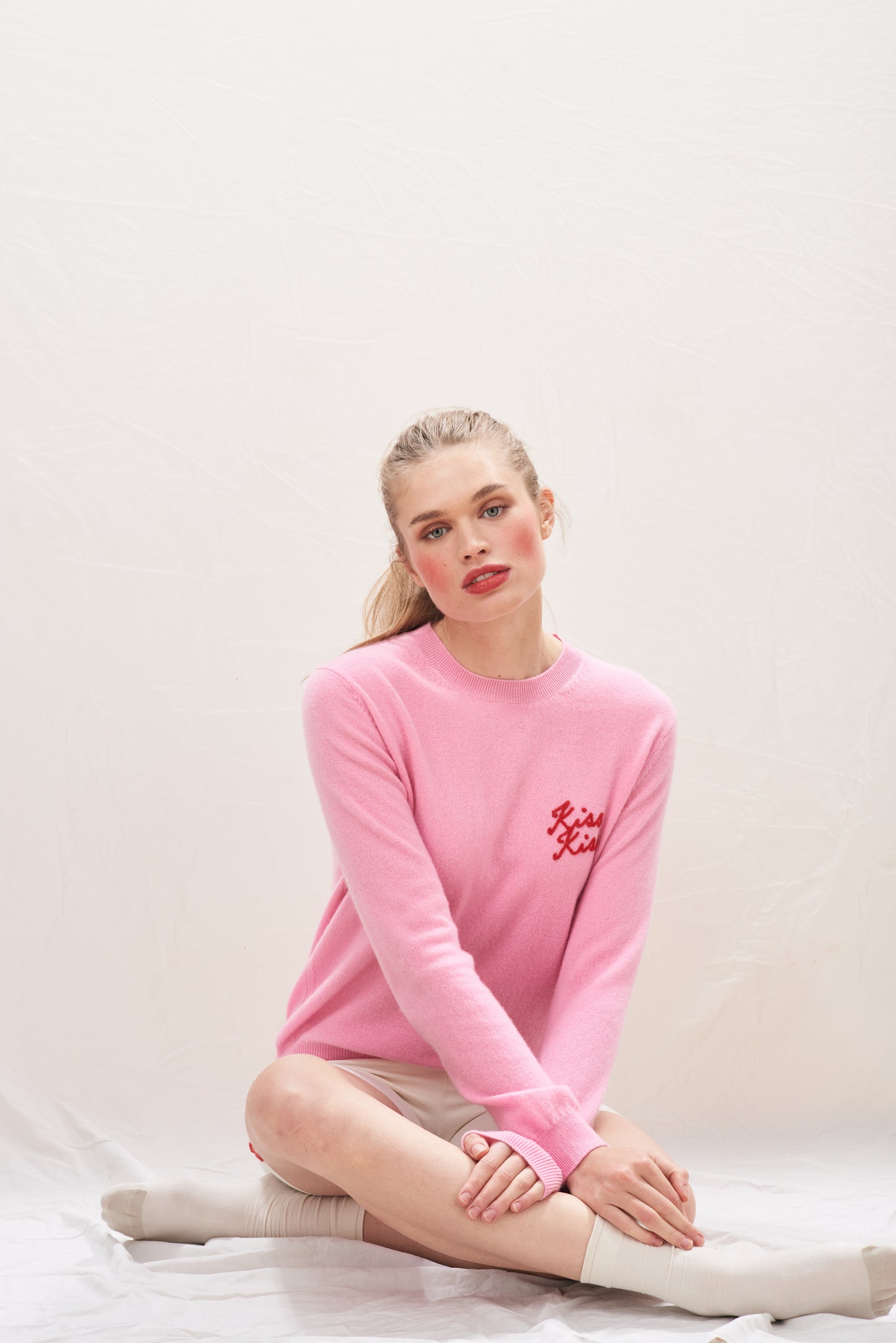 KISS KISS Crew Cashmere Pullover