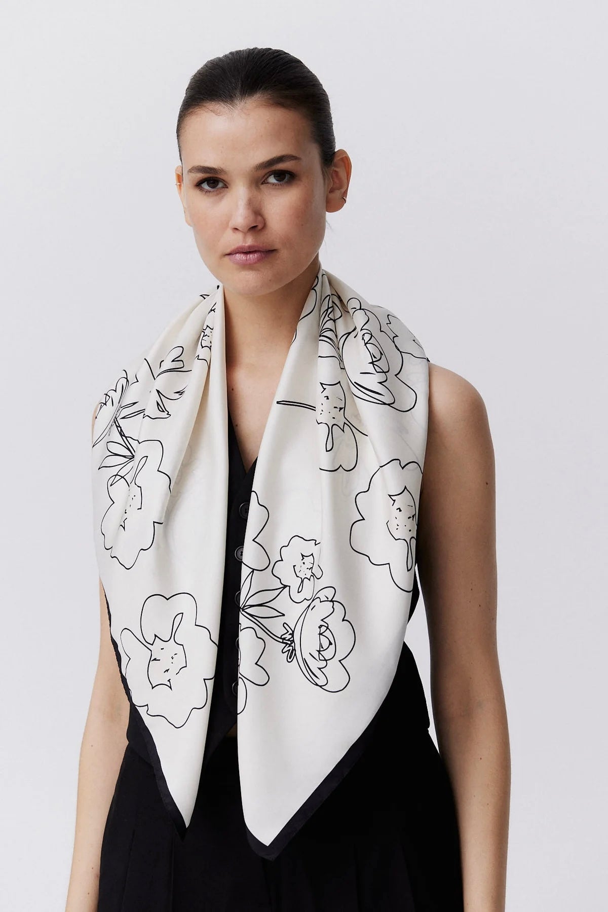 Prinz Berlin Silk Scarf Flowers 90 Off-White