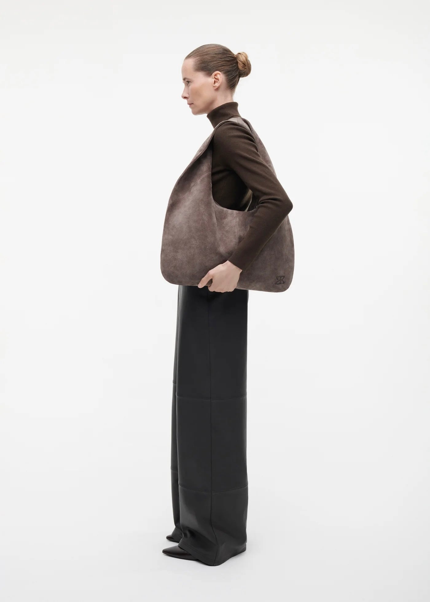 ADRIA Gritty Shoulder Bag