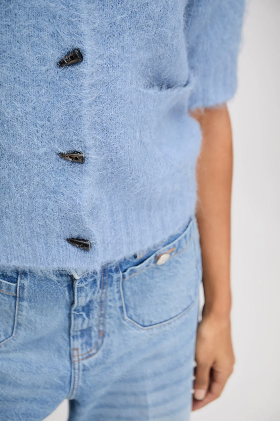 Kurzarm-Strickjacke LOCCA