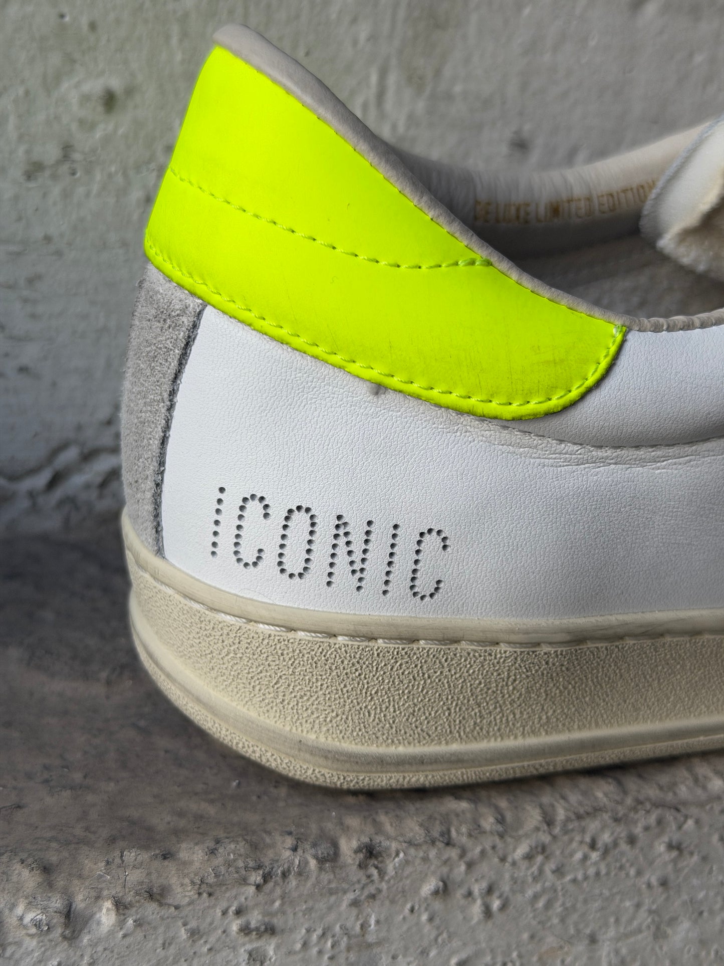 MOACONCEPT Iconic Sneaker