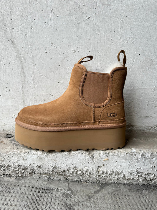 UGG Boots NEUMEL PLATFORM CHELSEA