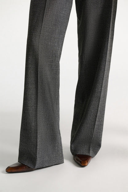 GRAPHIC TWIST pants