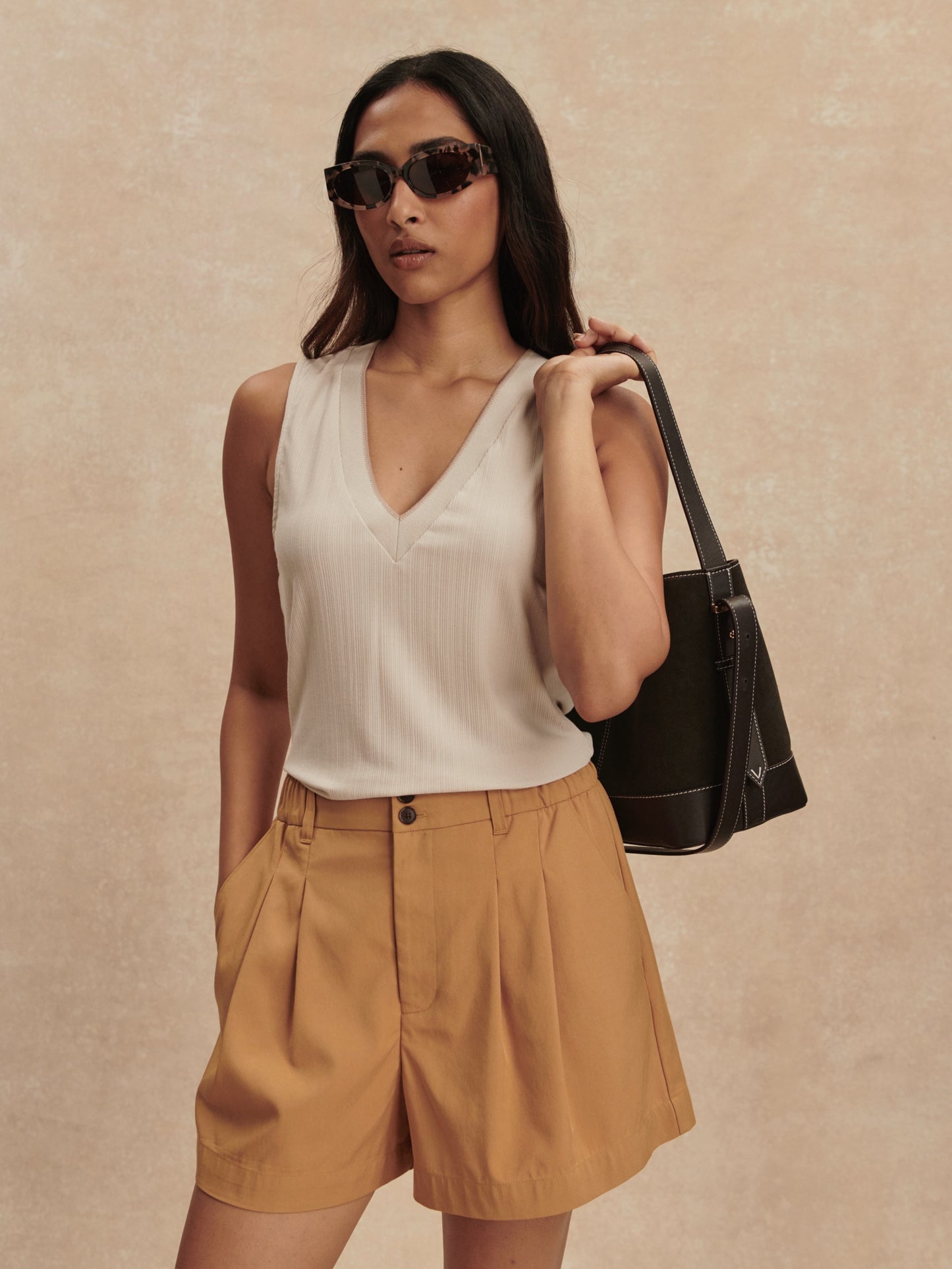 corby v neck tank