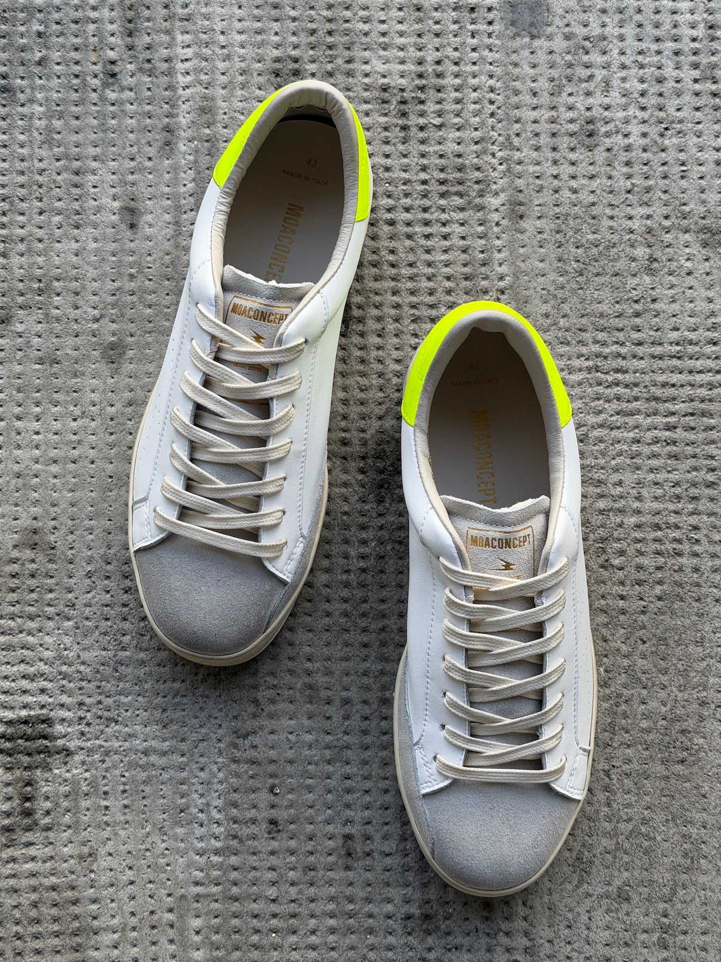 MOACONCEPT Iconic Sneaker