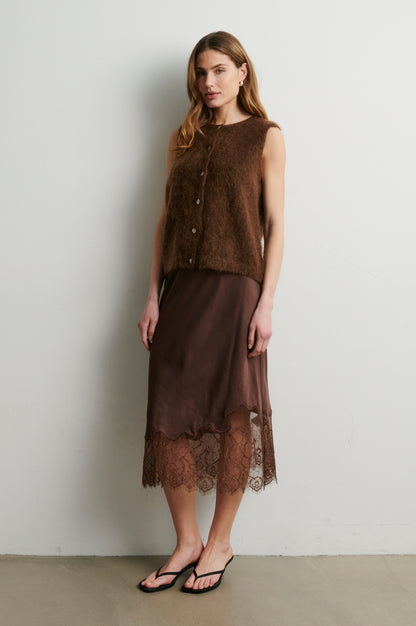 Brook knitt button west