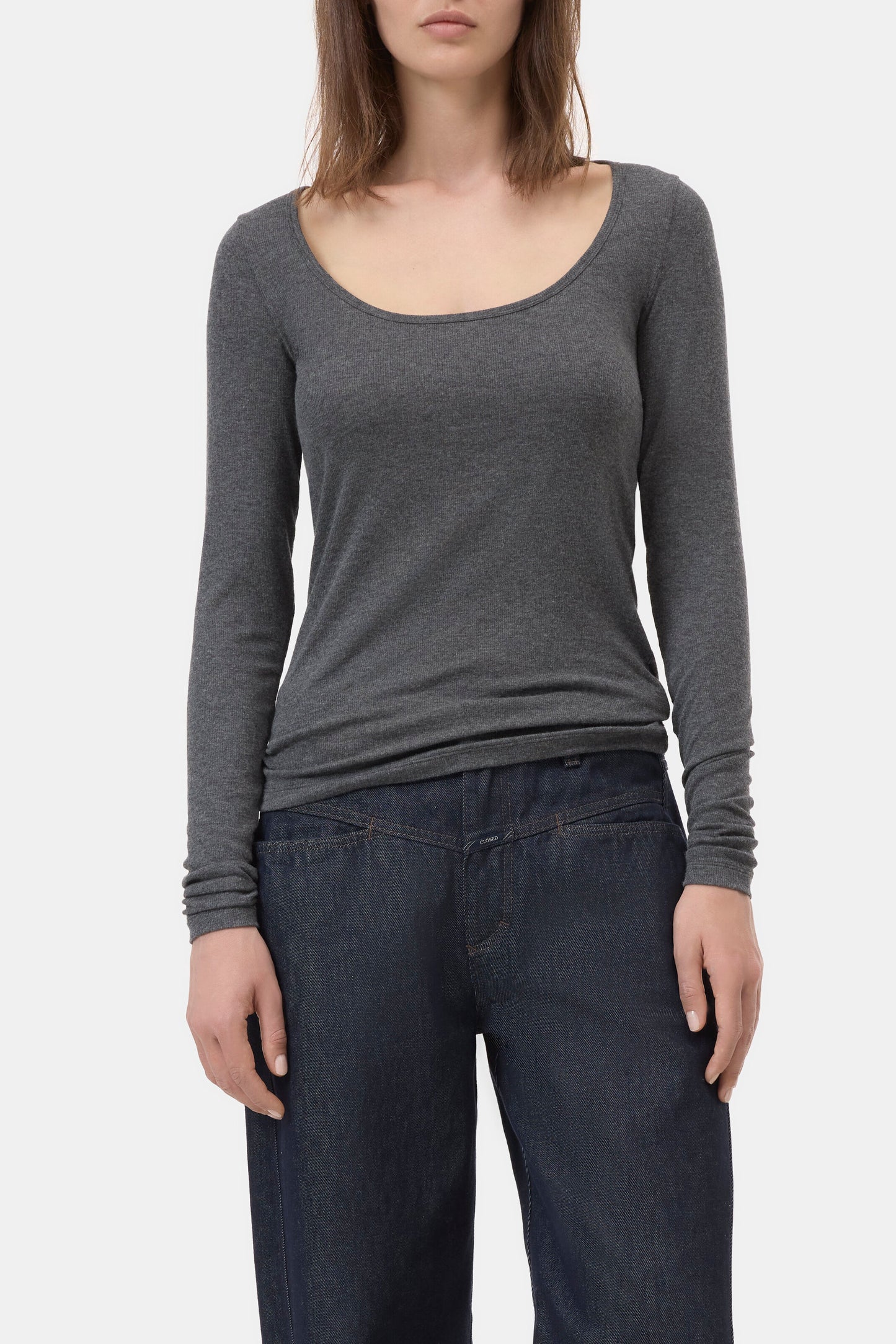 CLOSED LOngsleeve RIPPED