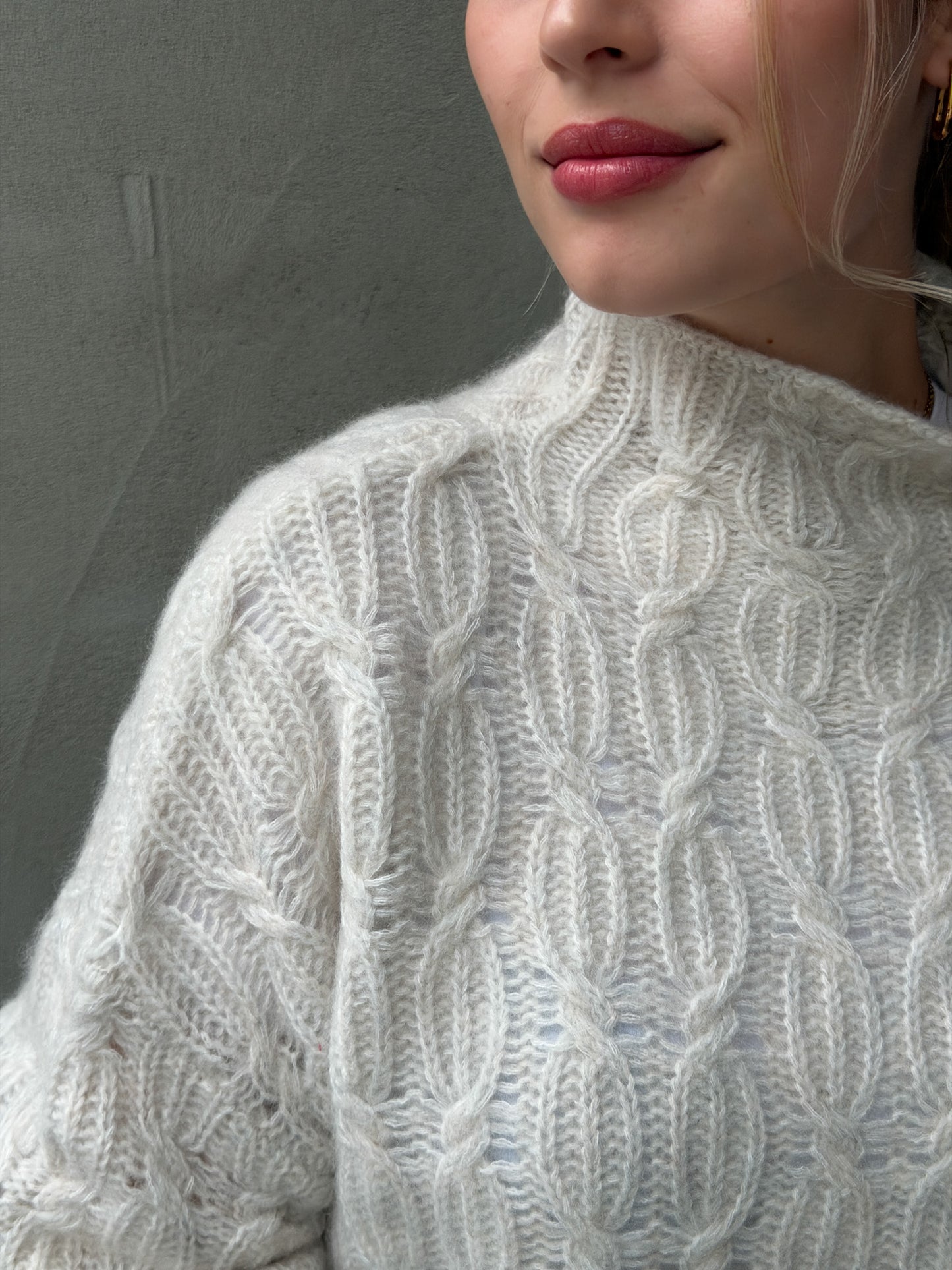 Pullover H-Neck structure