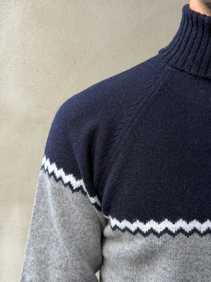 Pullover nordic style turtle neck