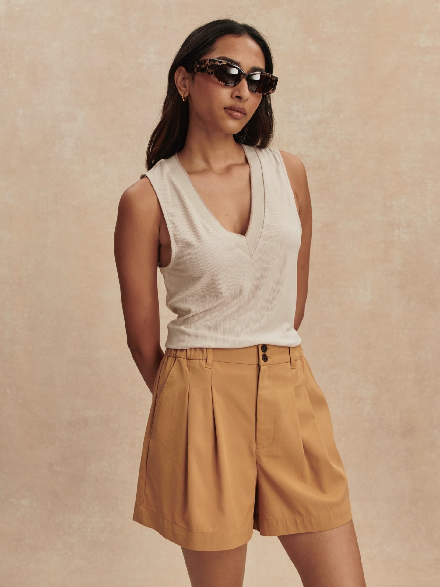 corby v neck tank