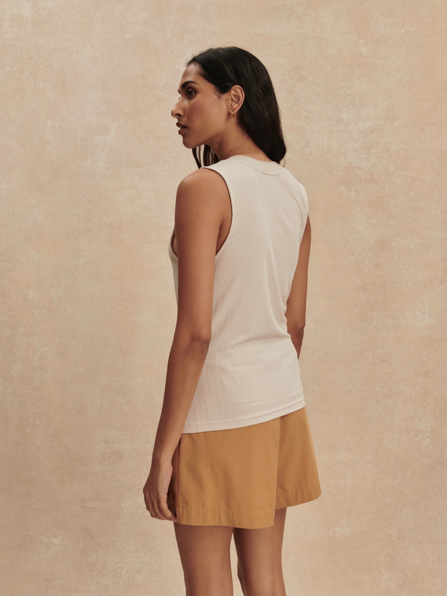 corby v neck tank