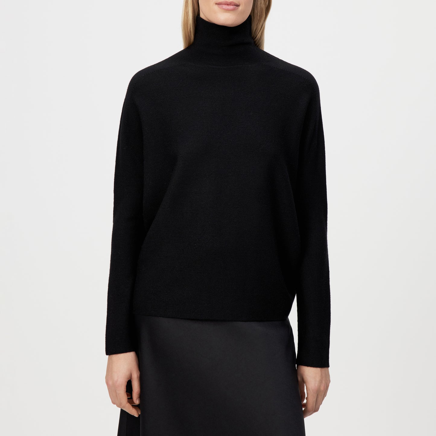 Egg-Shape Pullover LIORA aus Merinowolle