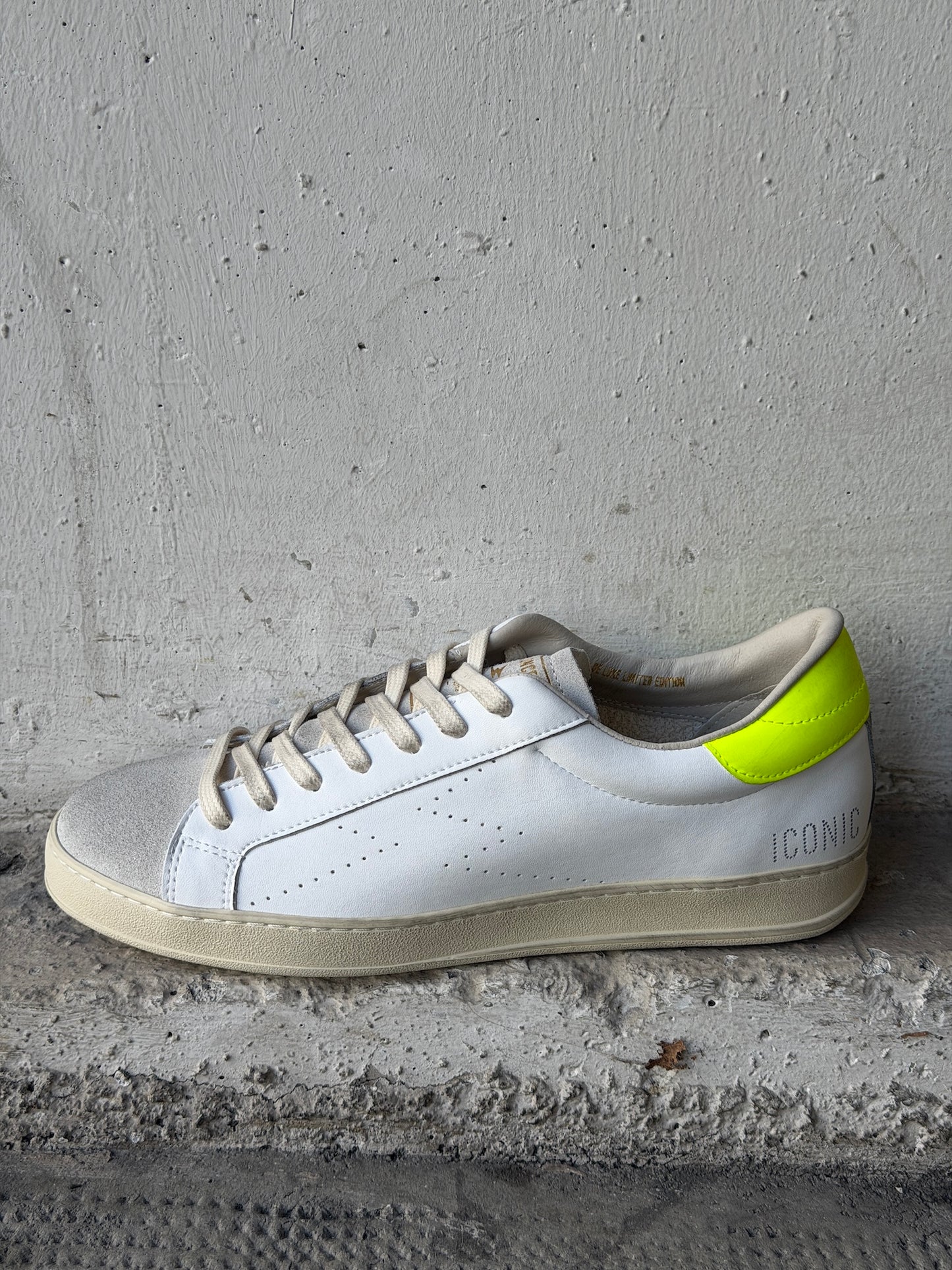 MOACONCEPT Iconic Sneaker