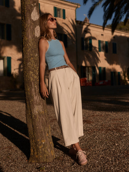 Ellison crop white leg