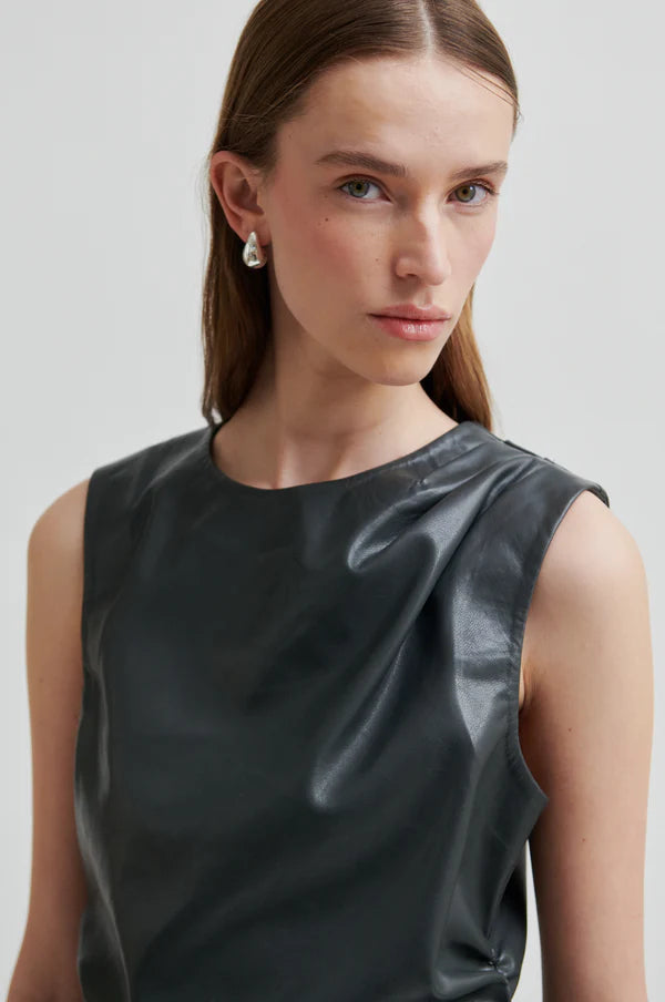 SECOND FEMALE Top SEERIE