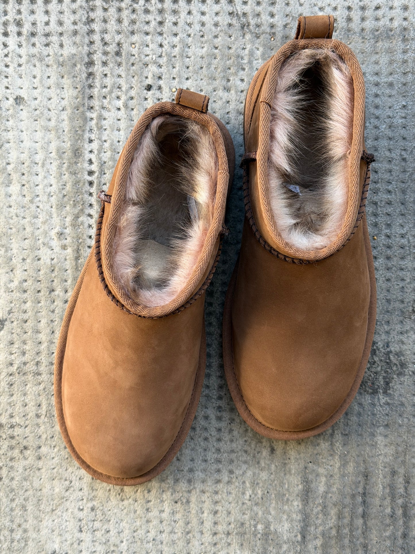 CLASSIC ULTRA MINI Boot Nubuck