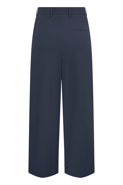 Noa Crop Fluid Cade