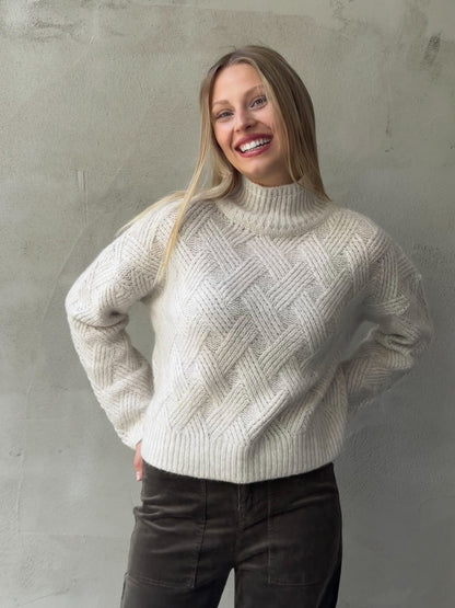 Pullover aus edlem Kaschmir-Baumwollmix in Flechtoptik