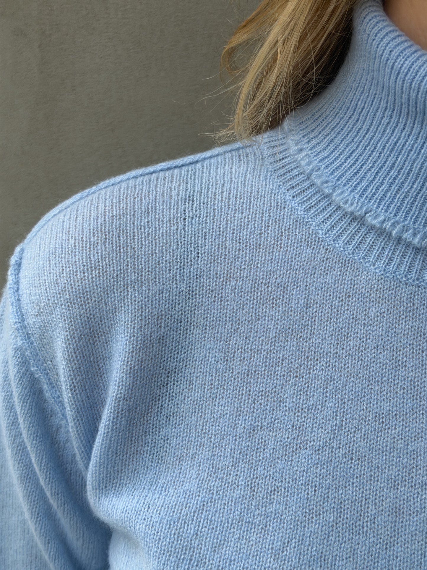 Distressed Role Collar