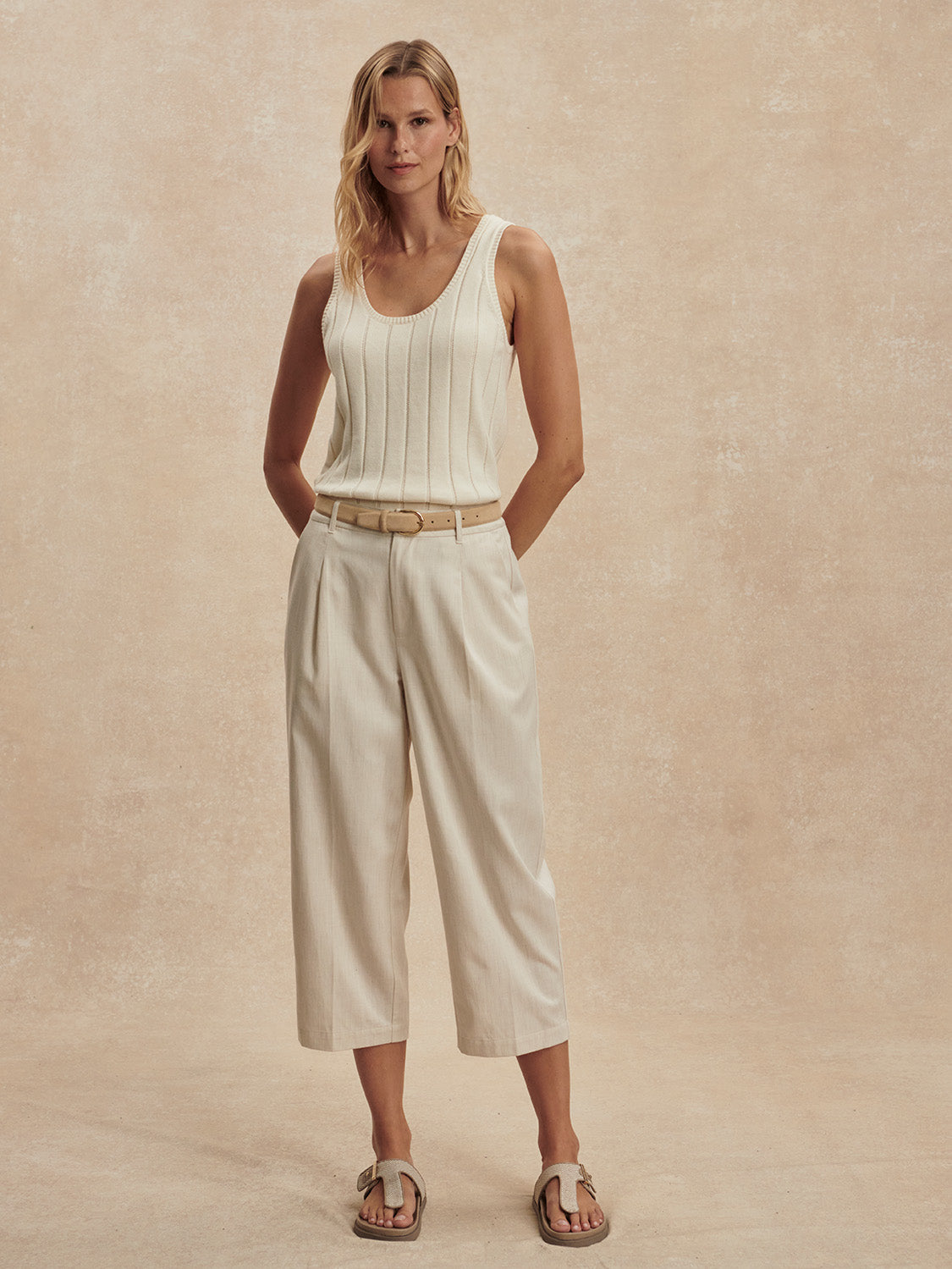 Ellison crop white leg