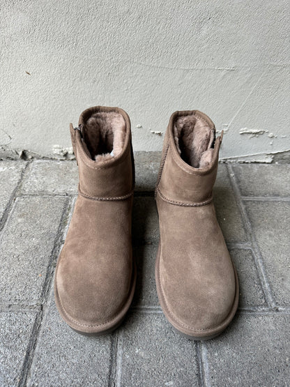 UGG Boots CLASSIC MINI BAILEY ZIP