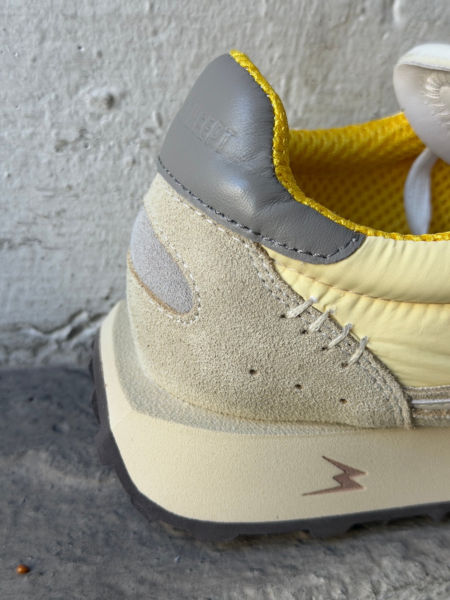 Hype pale banana Sneaker
