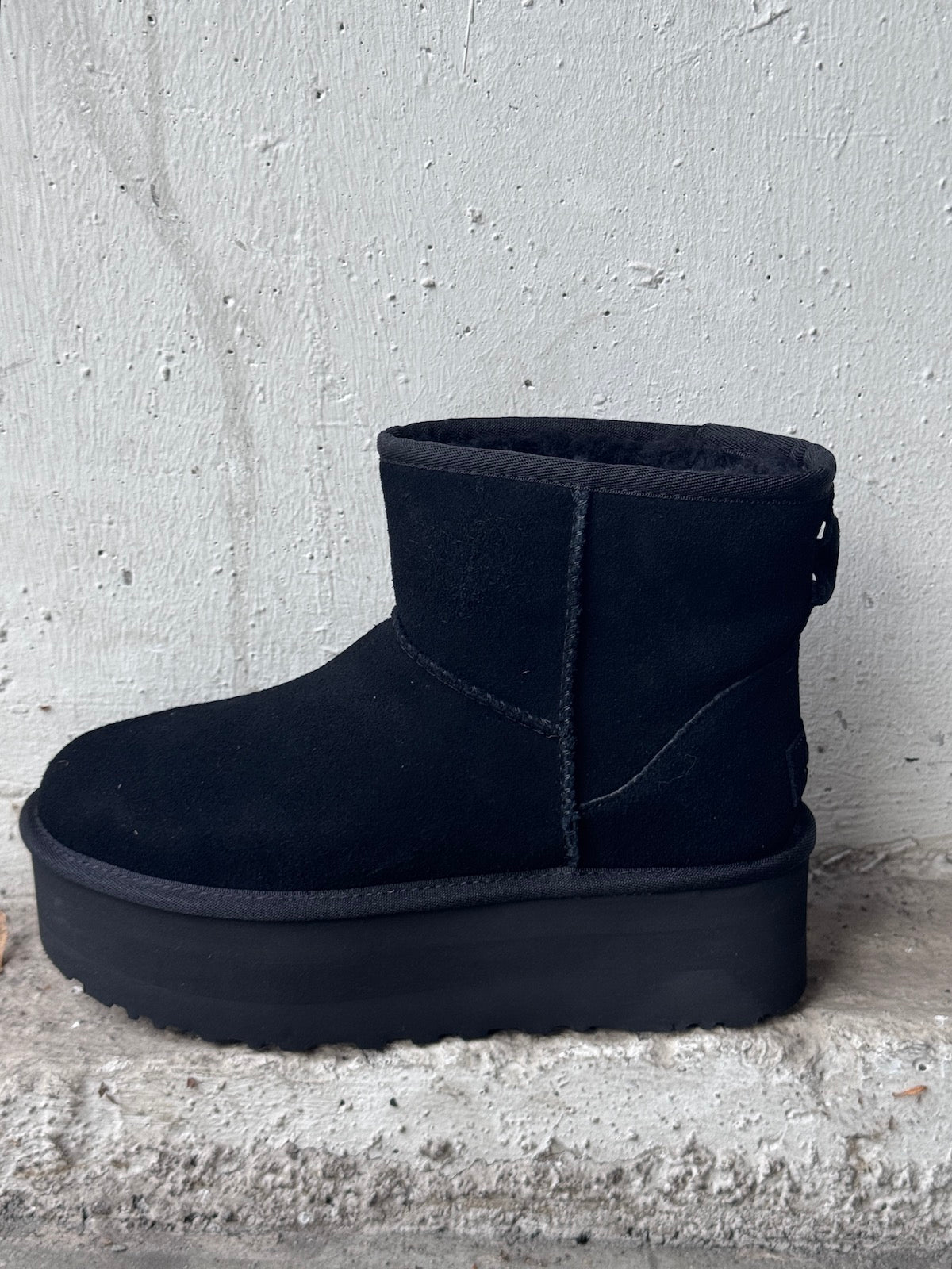 UGG CLASSIC MINI PLATFORM