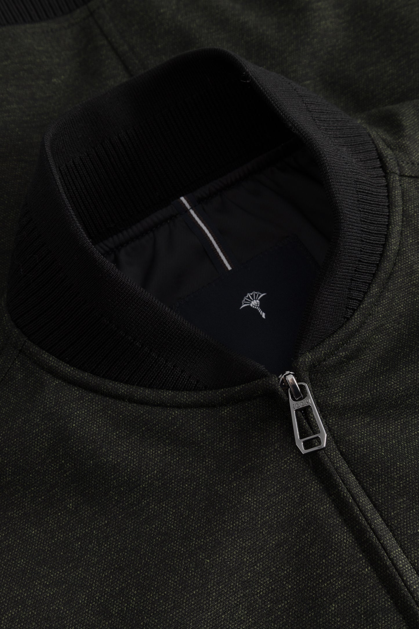 INDRO – Collegejacke in regulärer Passform mit sportiven Details.