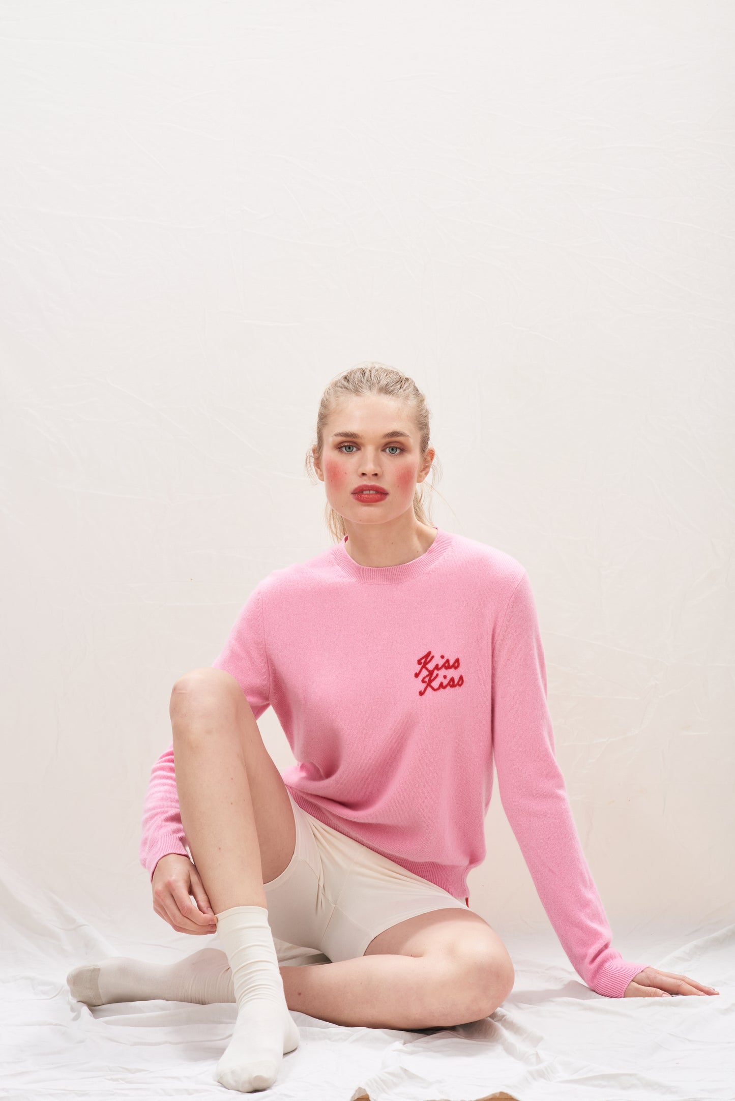 KISS KISS Crew Cashmere Pullover