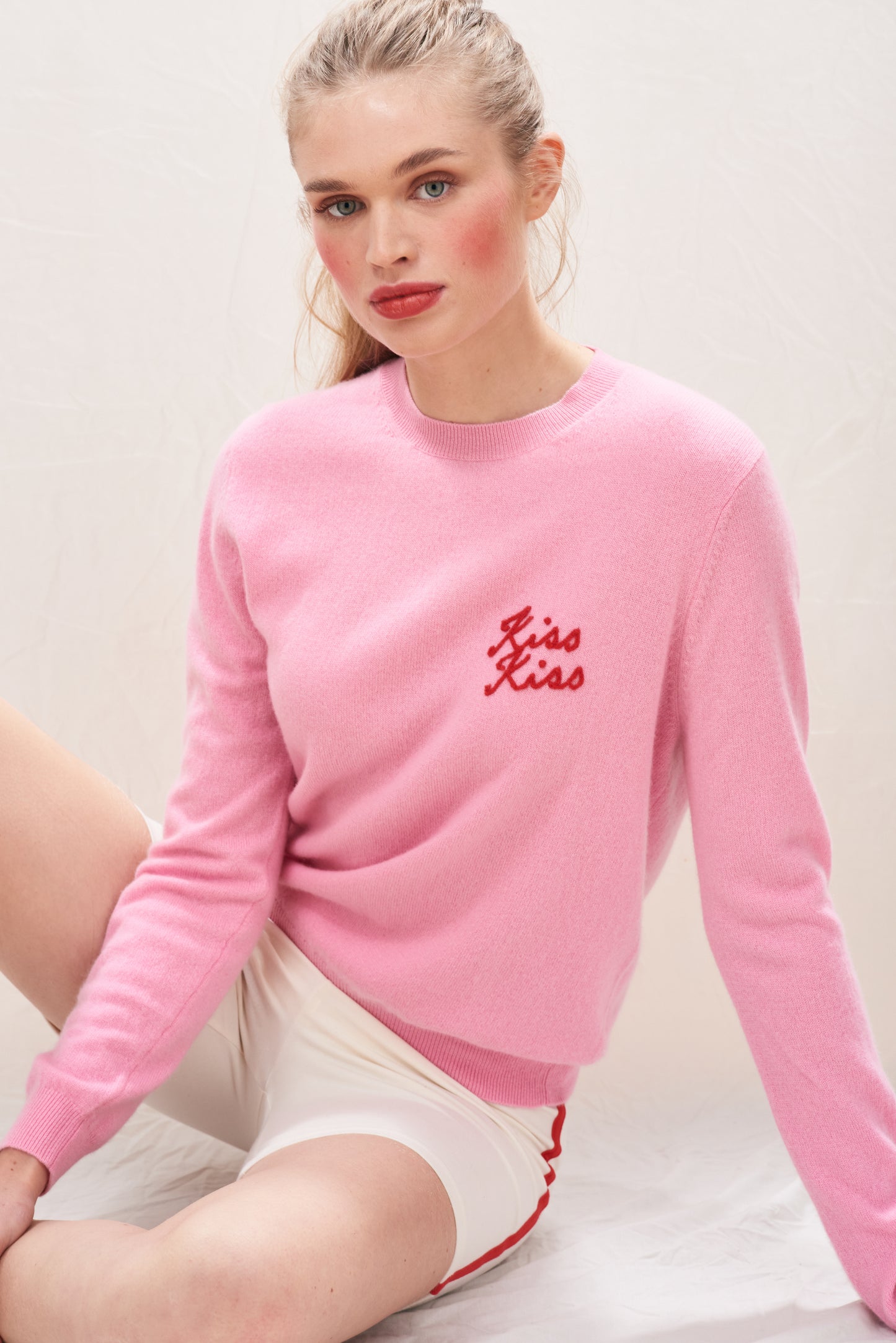 KISS KISS Crew Cashmere Pullover