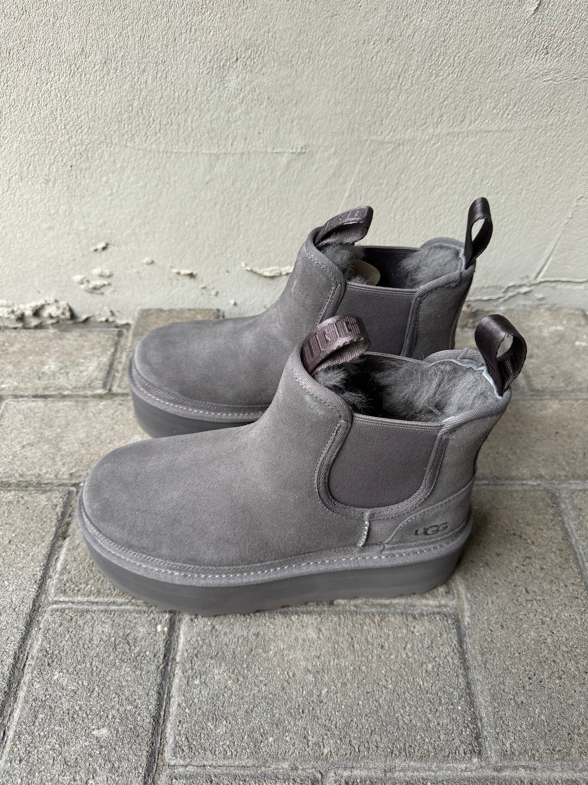 UGG Boots NEUMEL PLATFORM CHELSEA