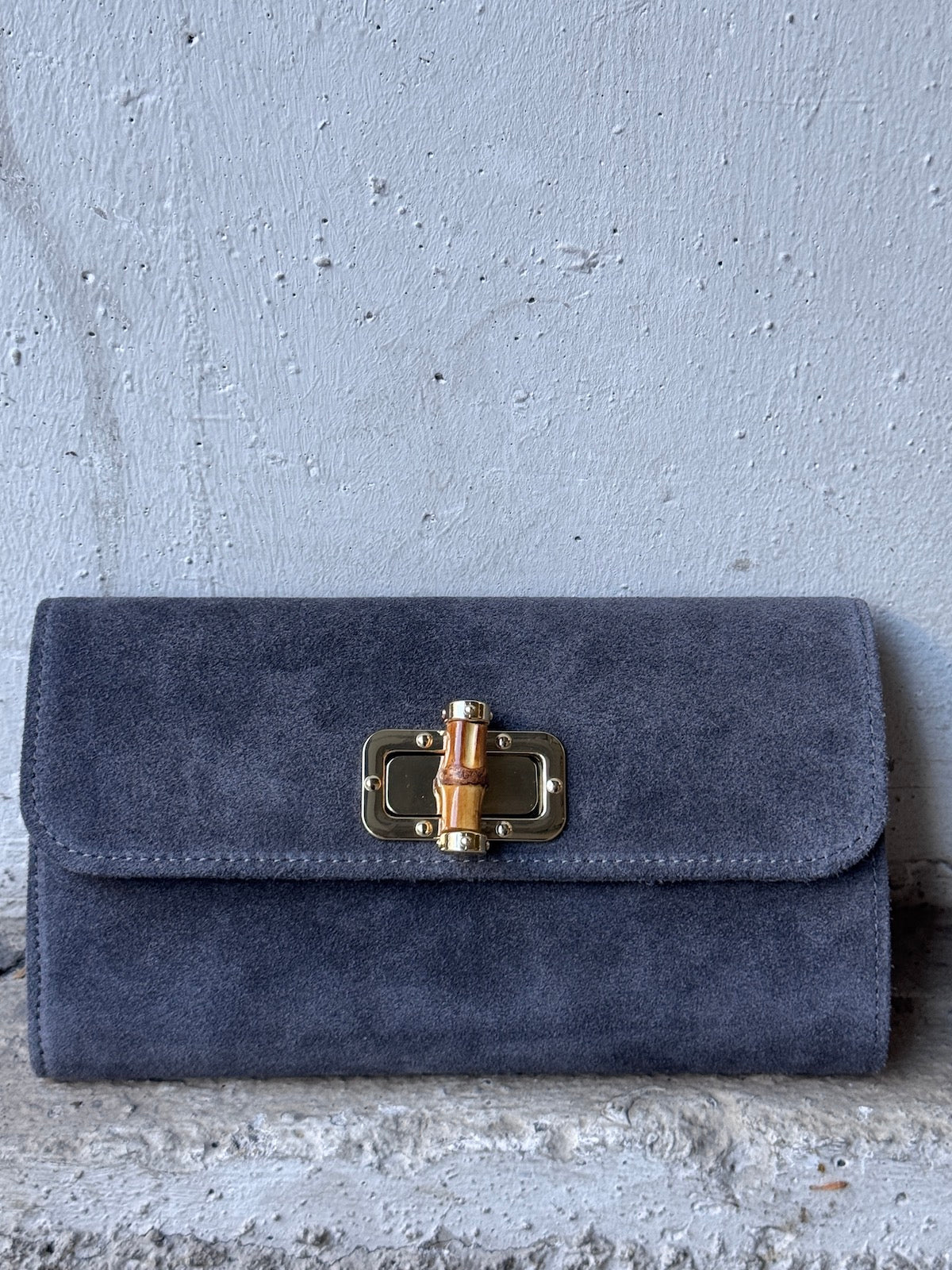 CLUTCH Veloursleder Grau