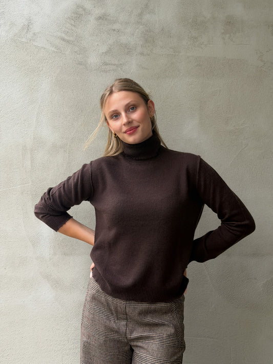 Distressed Role Collar