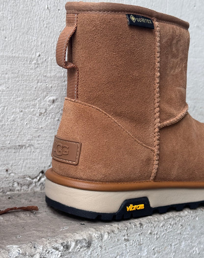 UGG CLASSIC MINI GTX
