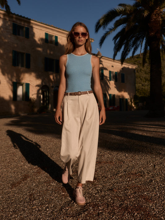 Ellison crop white leg