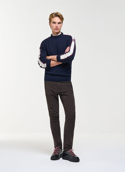 Pullover heritage style crew neck