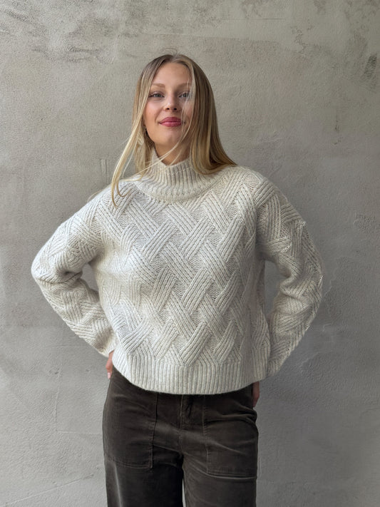 Pullover aus edlem Kaschmir-Baumwollmix in Flechtoptik
