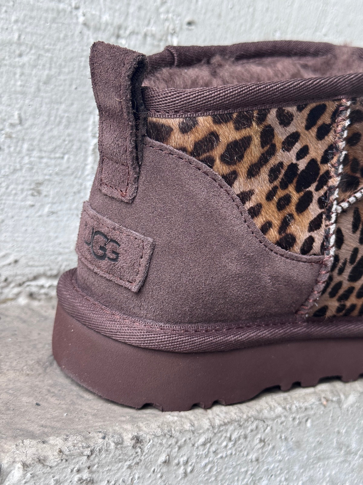 UGG CLASSIC ULTRAMINI Leo