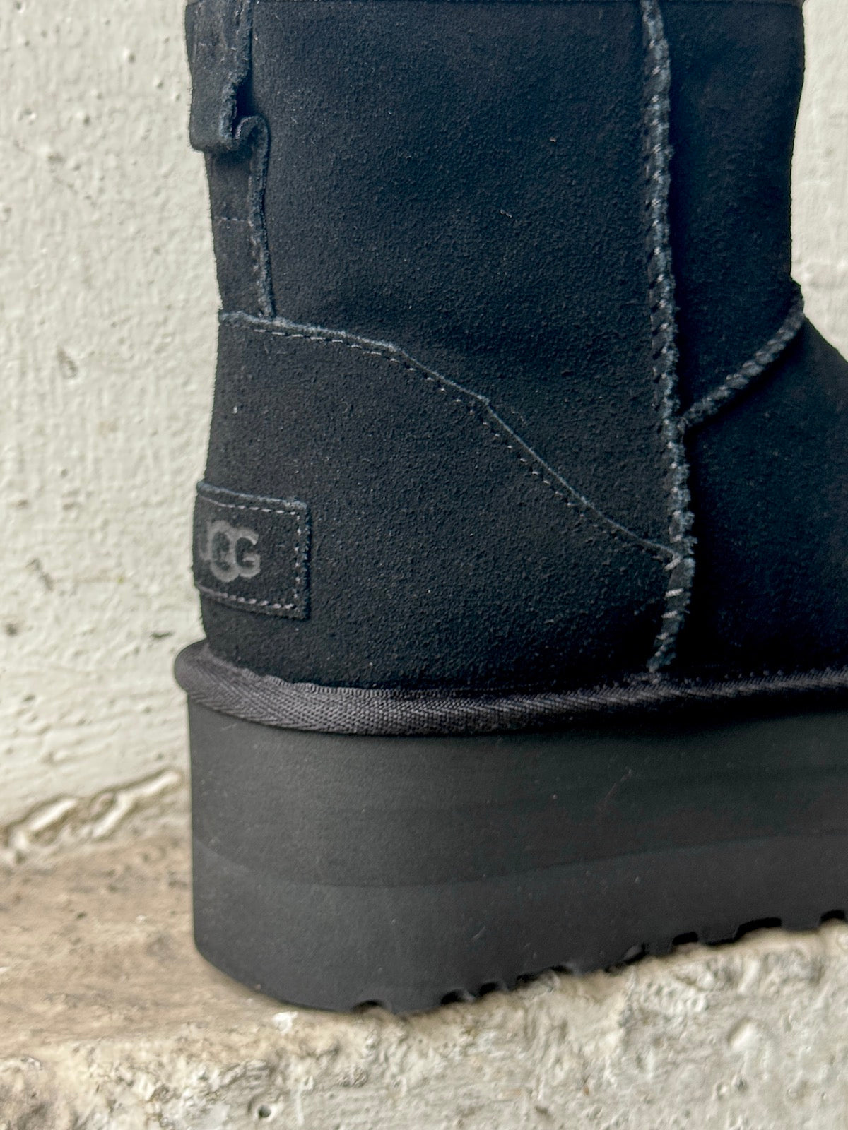 UGG CLASSIC MINI PLATFORM